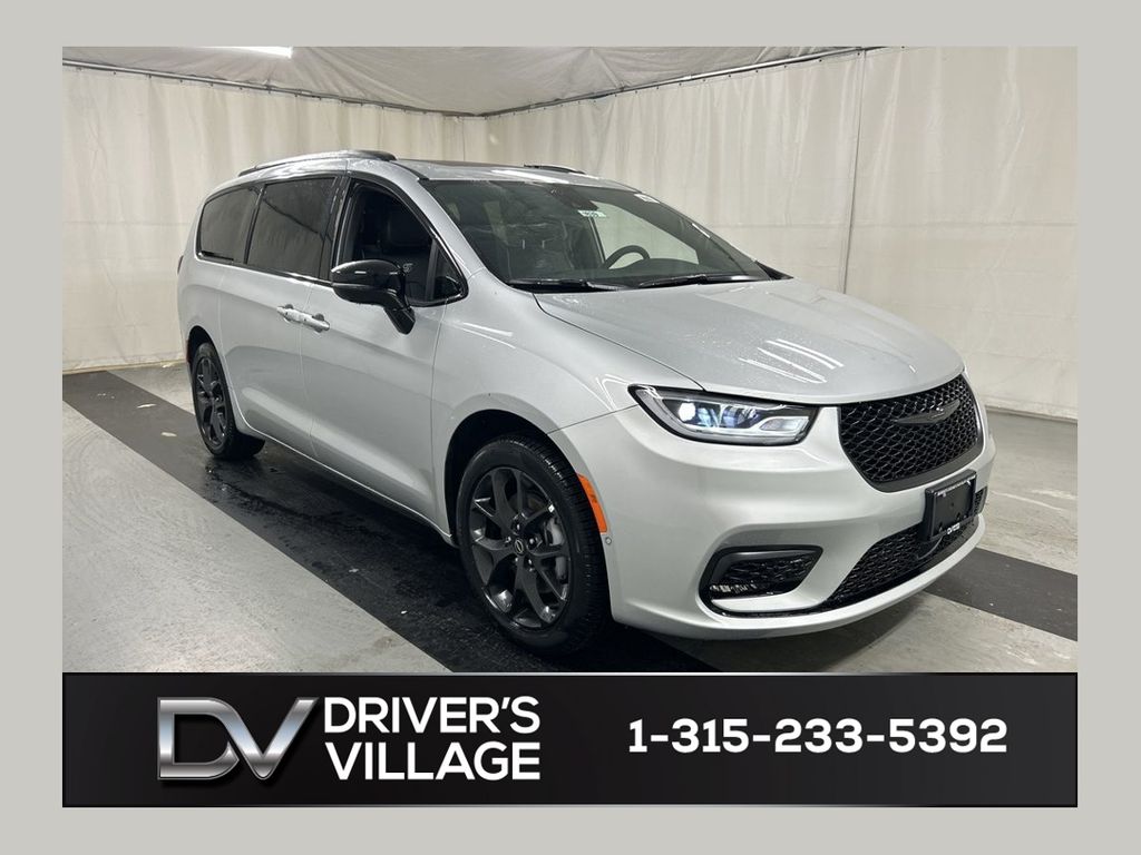 2026 Chrysler Pacifica LIMITED AWD Passenger Van
