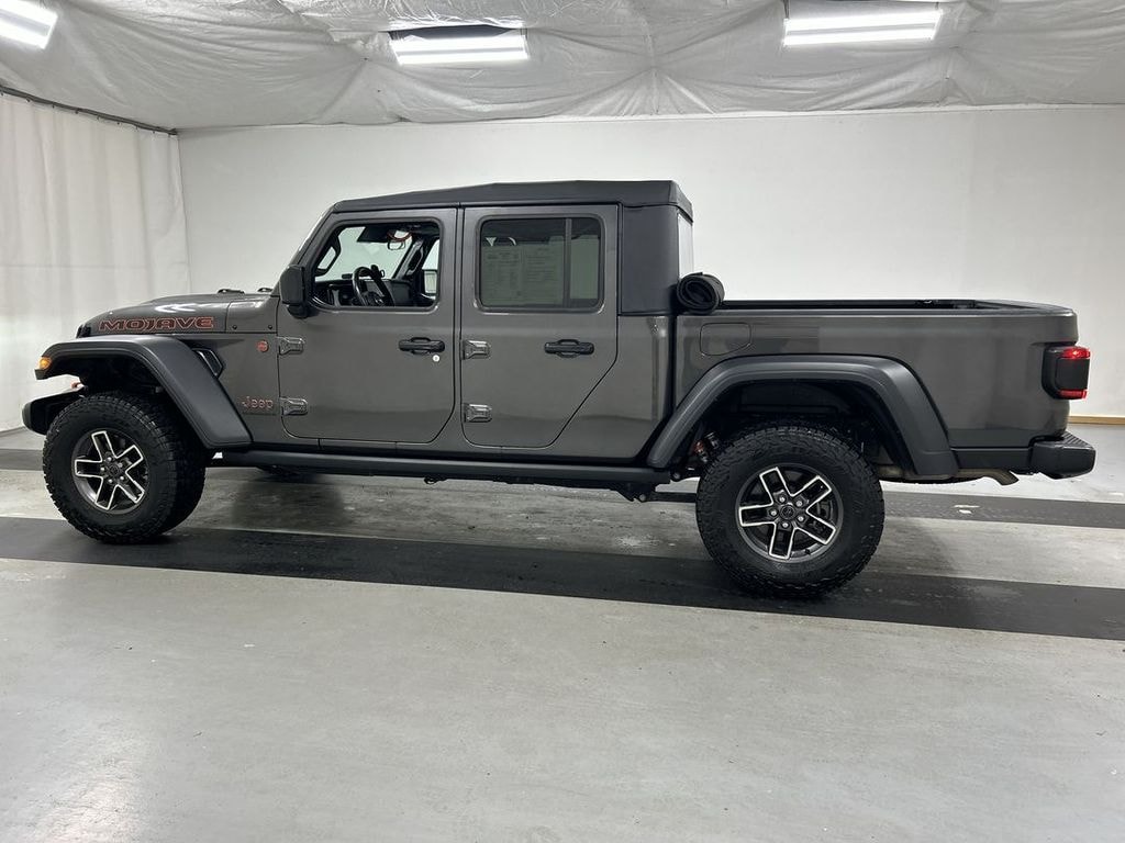 Used 2024 Jeep Gladiator Mojave Truck Crew Cab