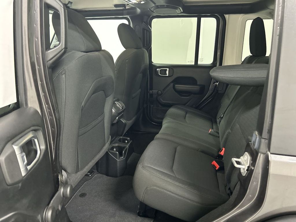 2021 Jeep Wrangler Unlimited Sport - Photo 19