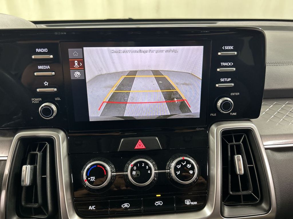 2023 Kia Sorento LX - Photo 15