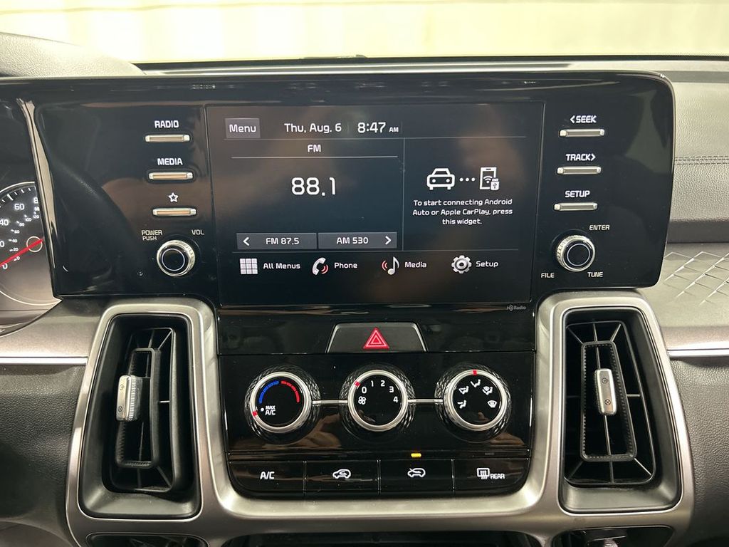 2023 Kia Sorento LX - Photo 14