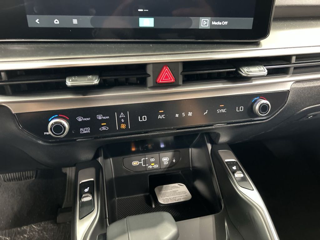 2026 Kia Sorento S - Photo 15