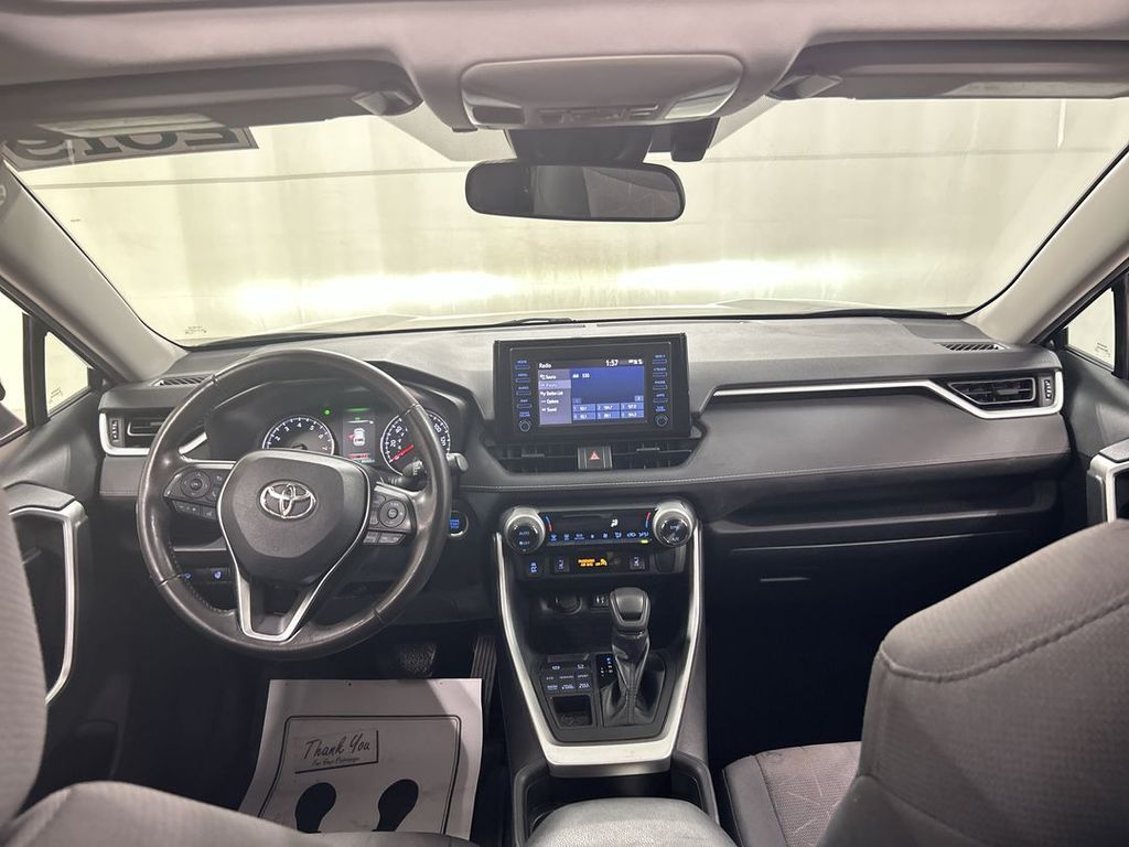 2019 Toyota RAV4 XLE - Photo 18
