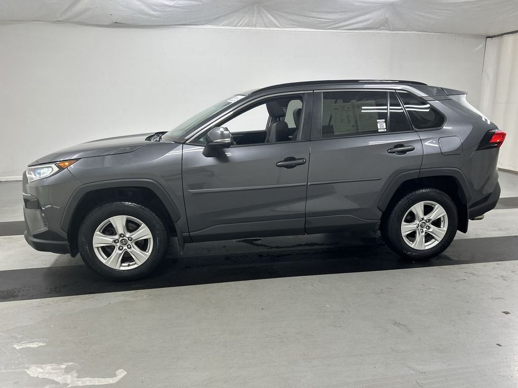 2019 Toyota RAV4 XLE - Photo 6