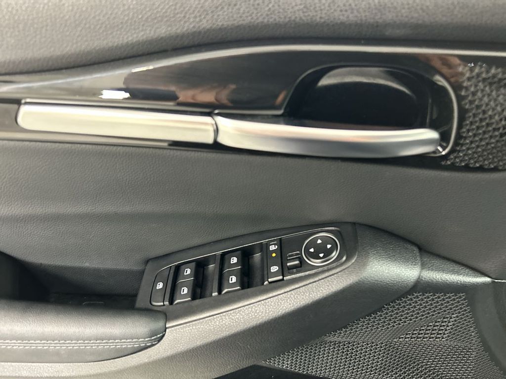 2024 Kia Seltos EX - Photo 11