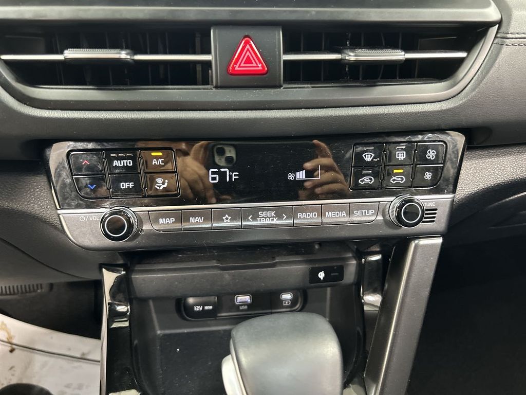2024 Kia Seltos EX - Photo 17