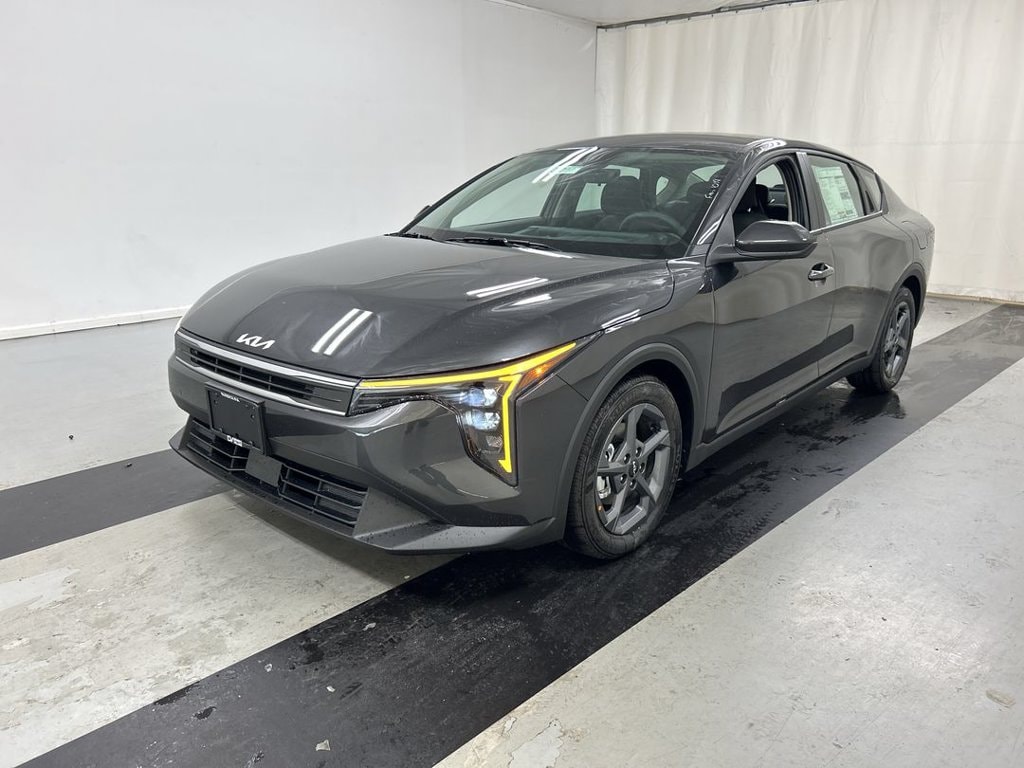 New 2026 Kia K4 LXS Sedan