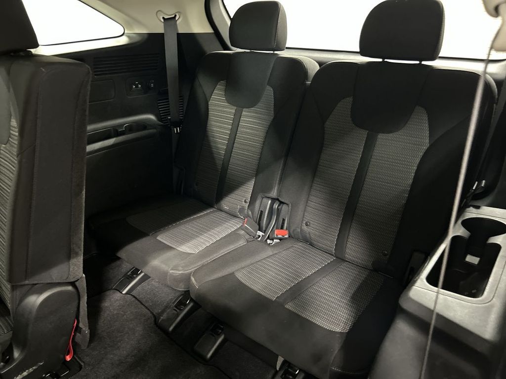 2023 Kia Sorento LX - Photo 20
