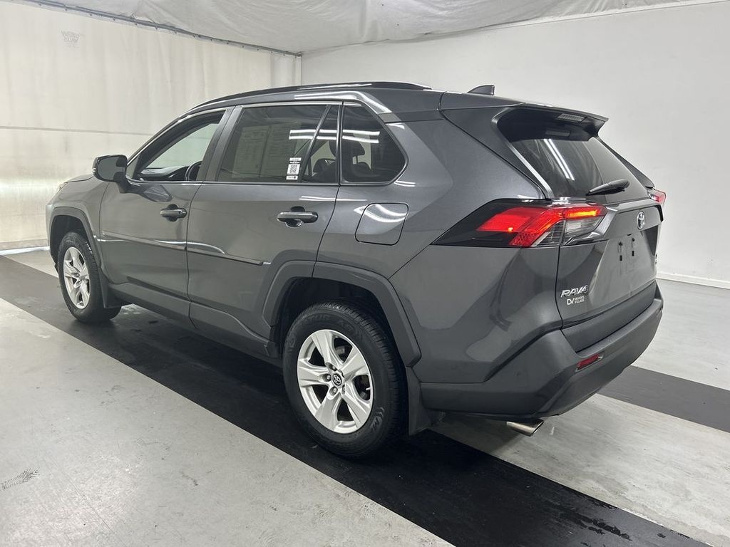 2019 Toyota RAV4 XLE - Photo 7