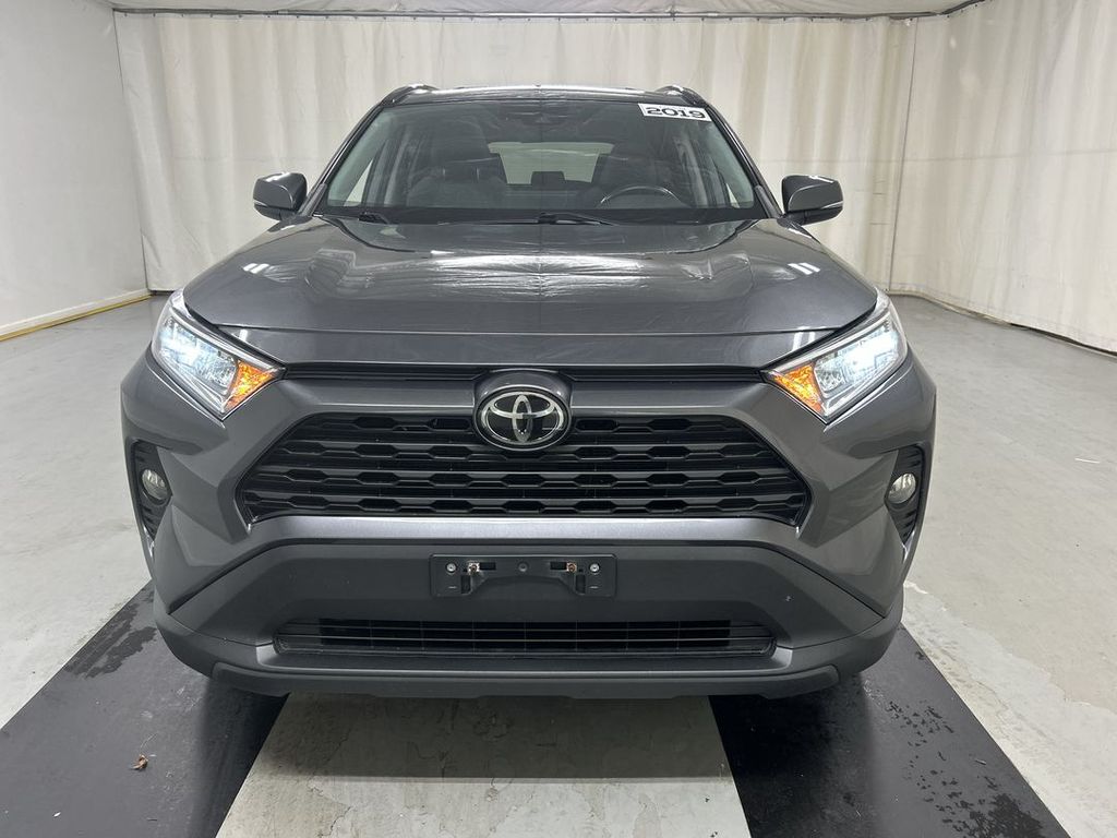 2019 Toyota RAV4 XLE - Photo 3