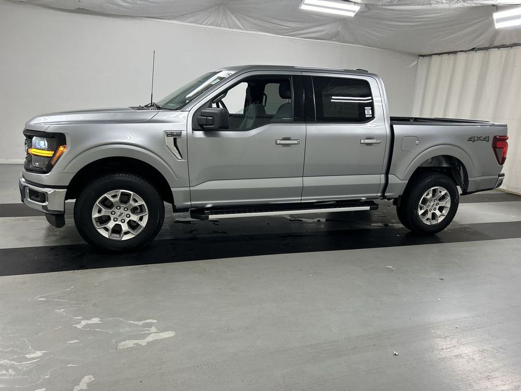 2025 Ford F-150 XLT - Photo 6