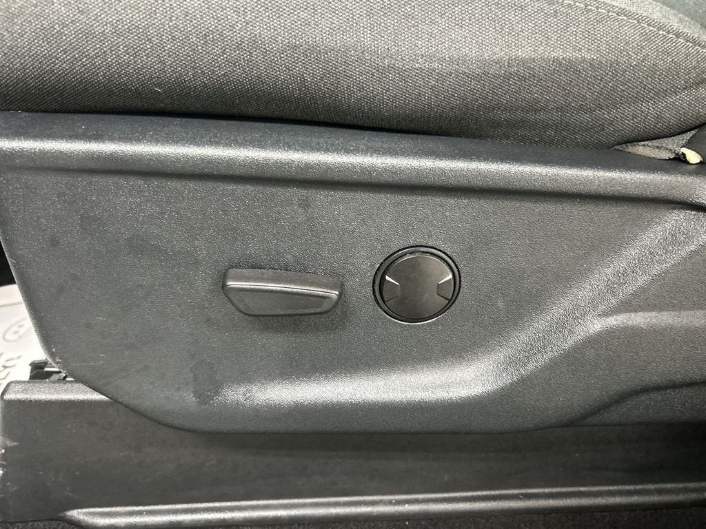 2025 Ford F-150 XLT - Photo 10