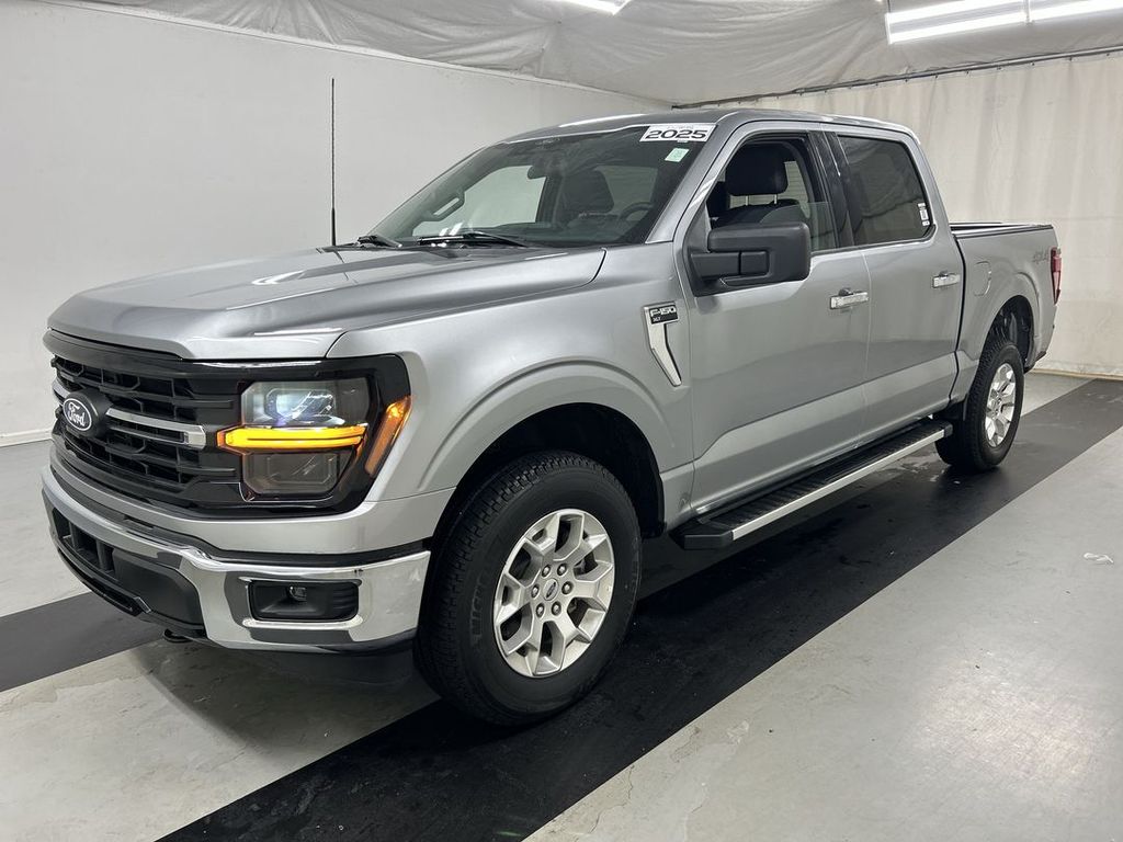 2025 Ford F-150 XLT - Photo 5