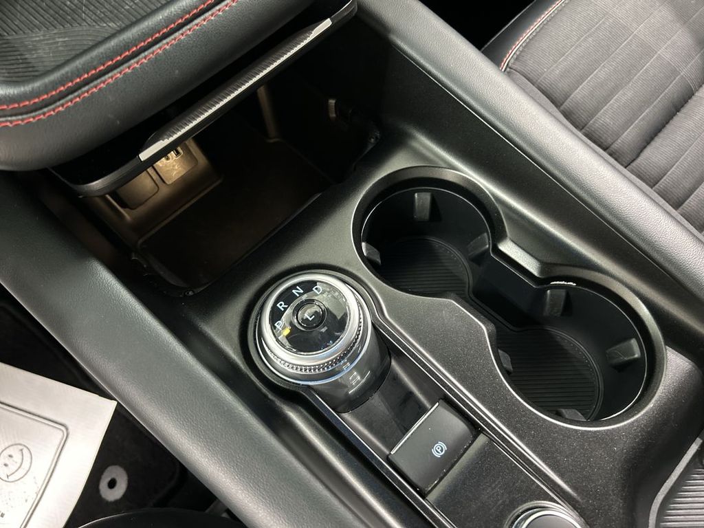 2025 Ford Explorer ST-LINE - Photo 17