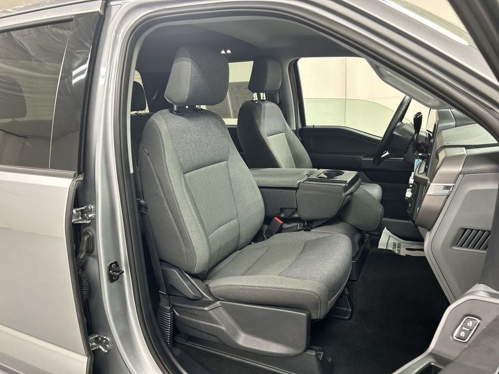 2025 Ford F-150 XLT - Photo 22