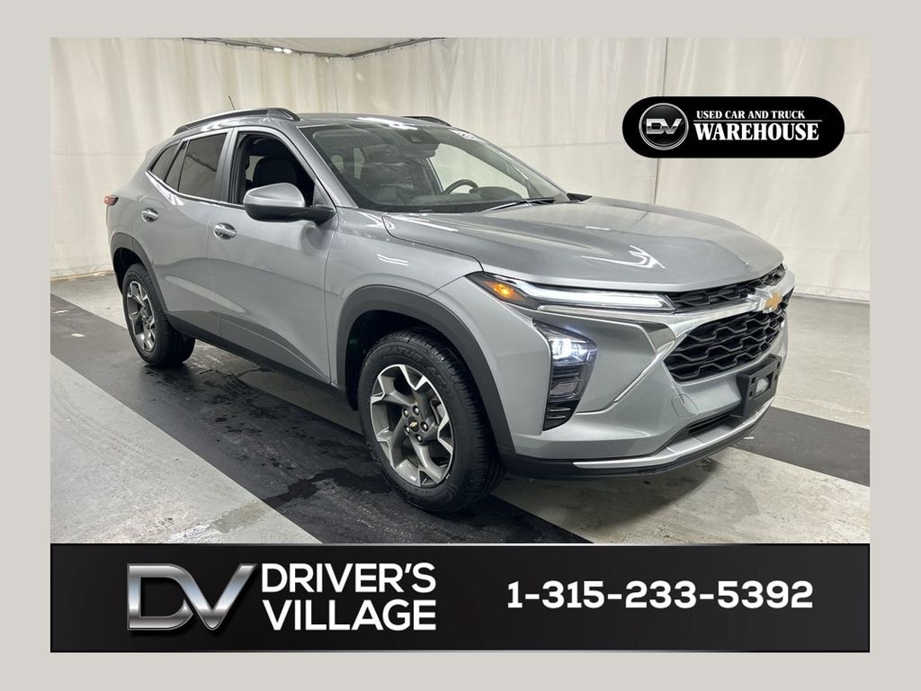 Used 2024 Chevrolet Trax LT SUV