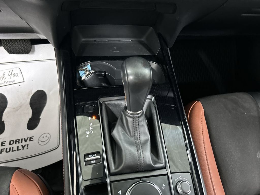 2024 Mazda CX-30 Carbon Turbo - Photo 17