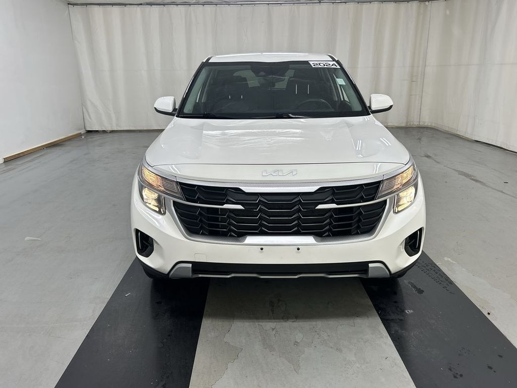 Used 2024 Kia Seltos LX SUV