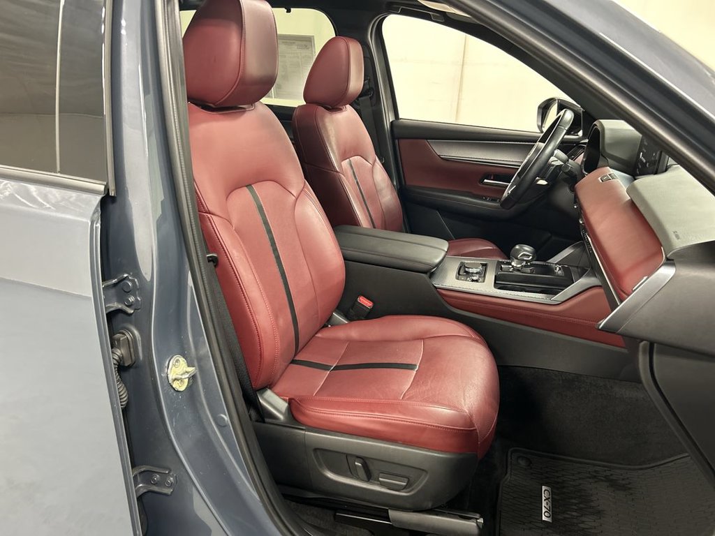 2025 Mazda CX-70 Premium Package - Photo 23