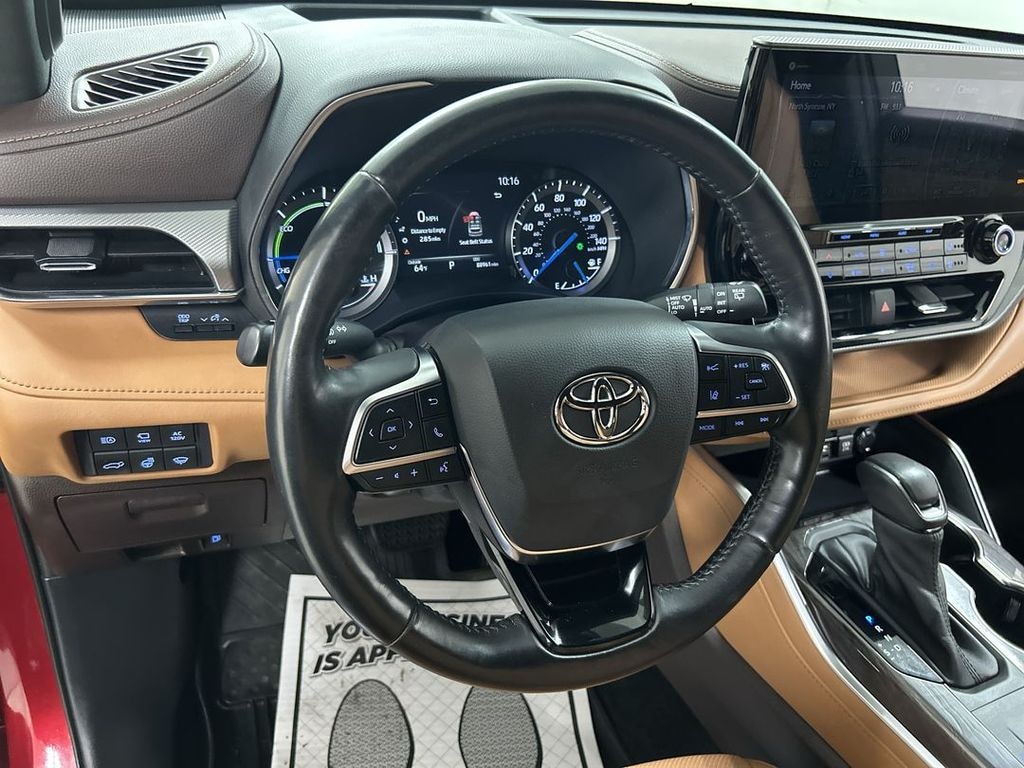 Used 2021 Toyota Highlander Hybrid Platinum SUV