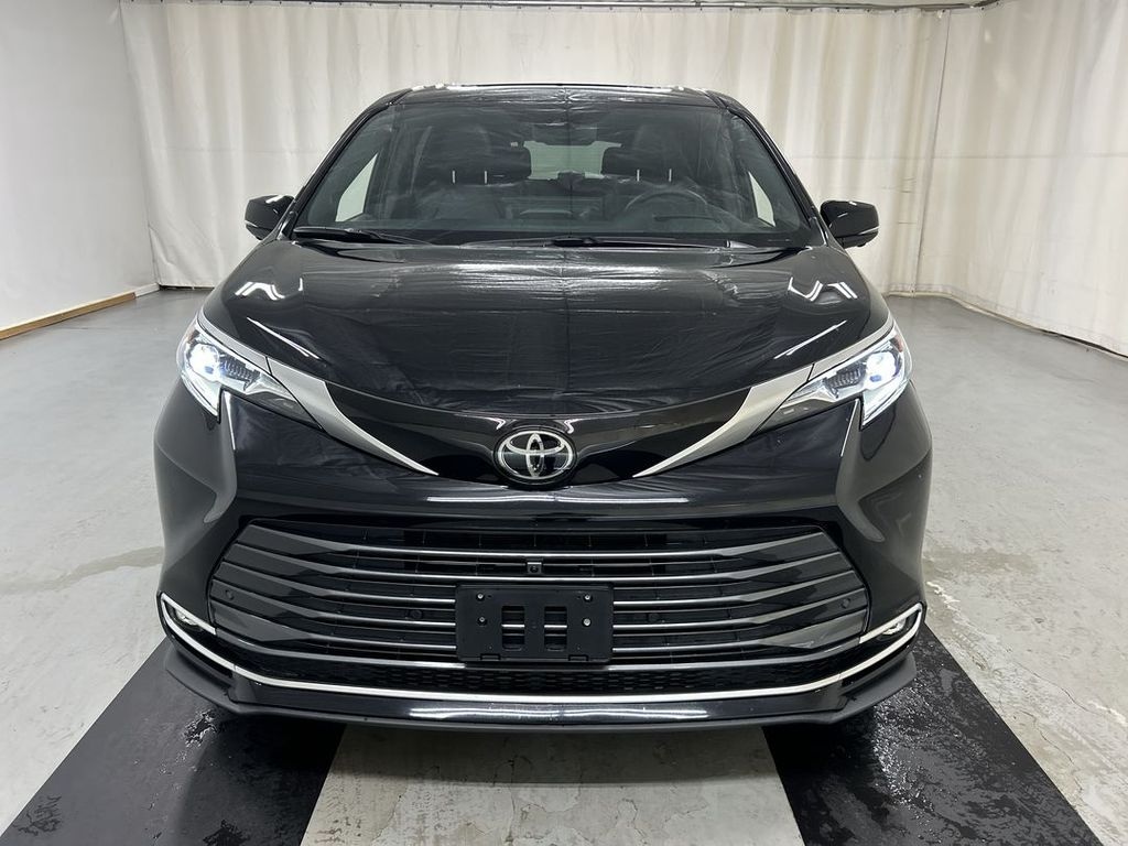 Used 2026 Toyota Sienna Platinum Minivan/Van