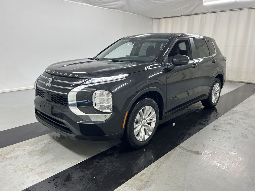New 2026 Mitsubishi Outlander ES SUV