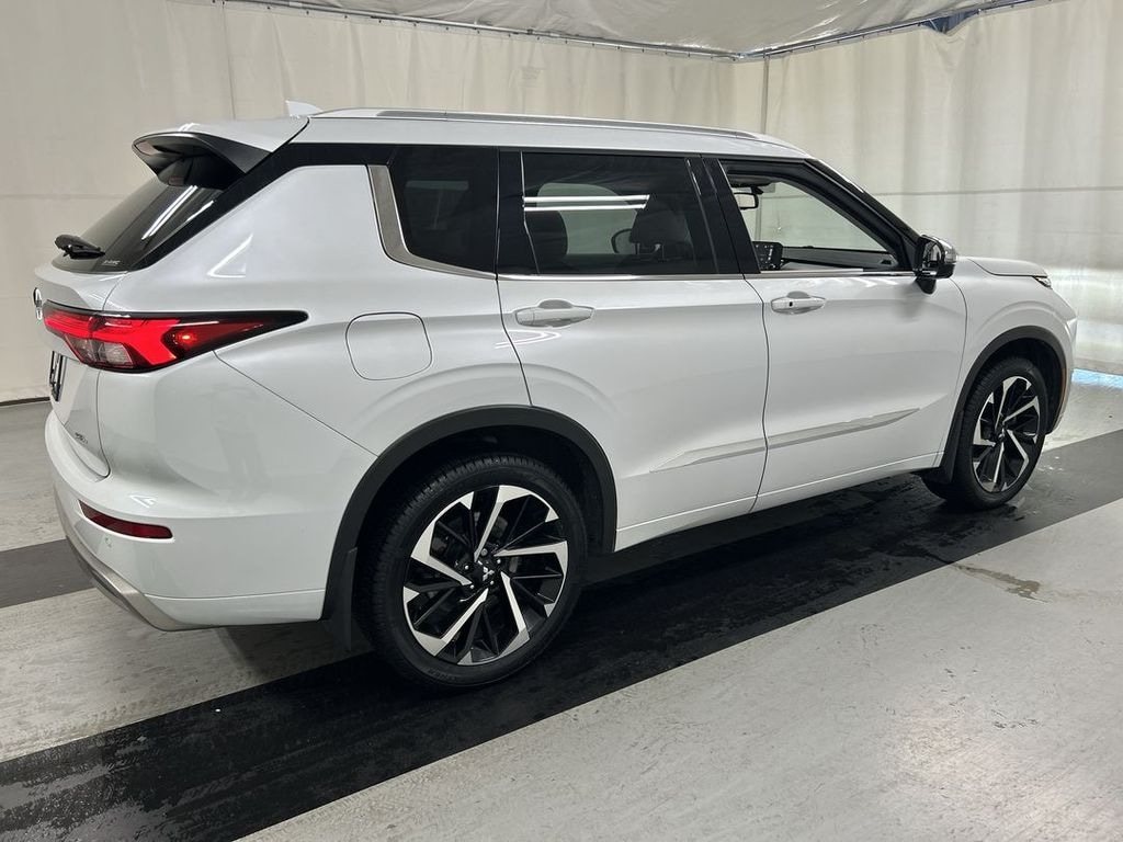 Used 2023 Mitsubishi Outlander SEL SUV