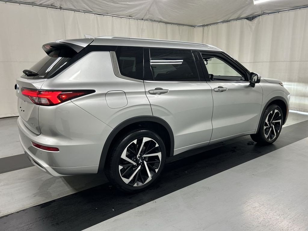 Used 2023 Mitsubishi Outlander SEL SUV