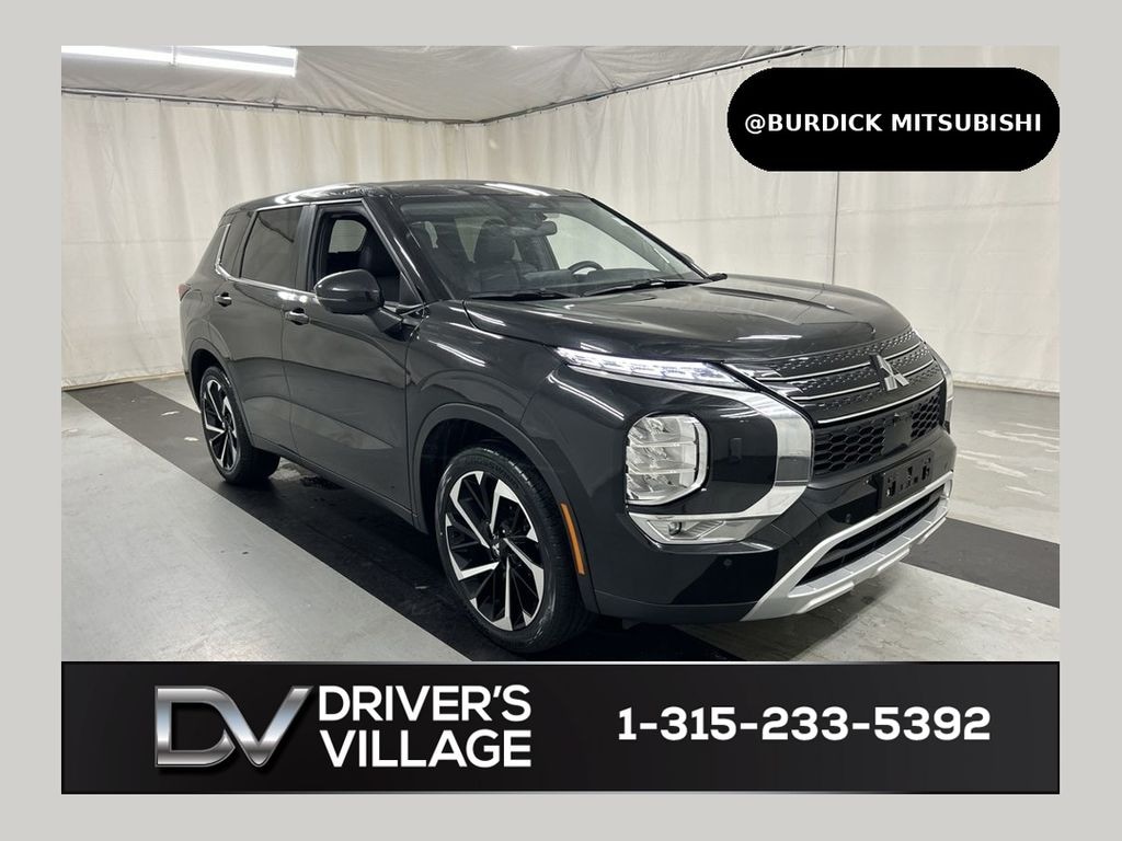 Used 2024 Mitsubishi Outlander SE SUV
