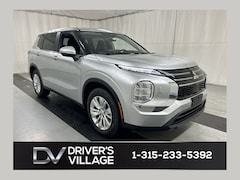 2026 Mitsubishi Outlander ES SUV