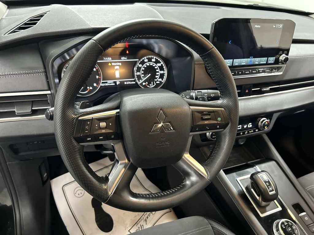 Used 2024 Mitsubishi Outlander SE SUV