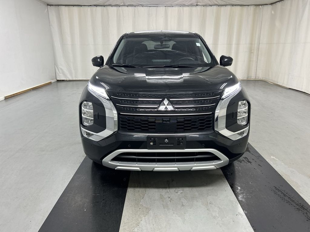 Used 2024 Mitsubishi Outlander SE SUV