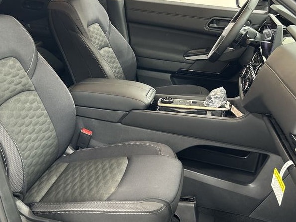 2026 Nissan Pathfinder SV - Photo 23