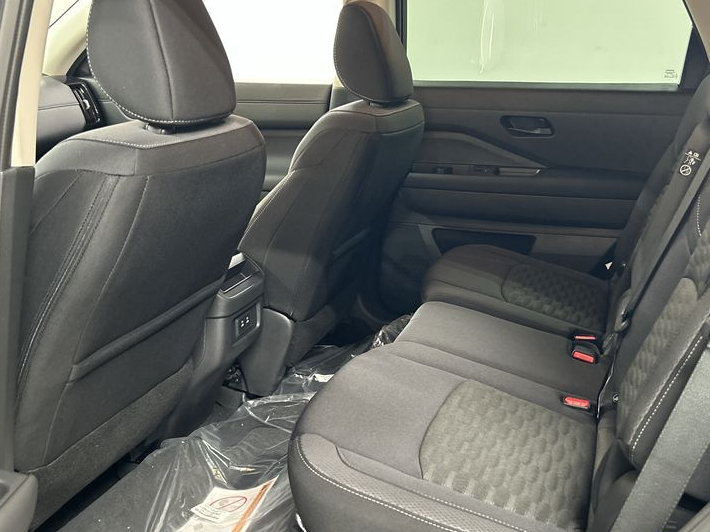 2026 Nissan Pathfinder SV - Photo 20
