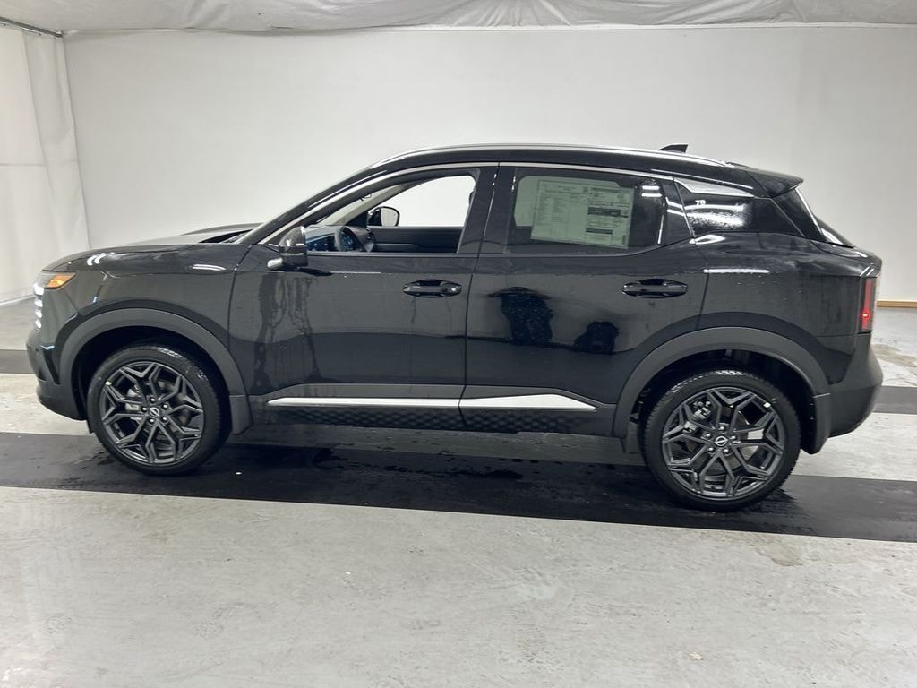 New 2026 Nissan Kicks SR SUV