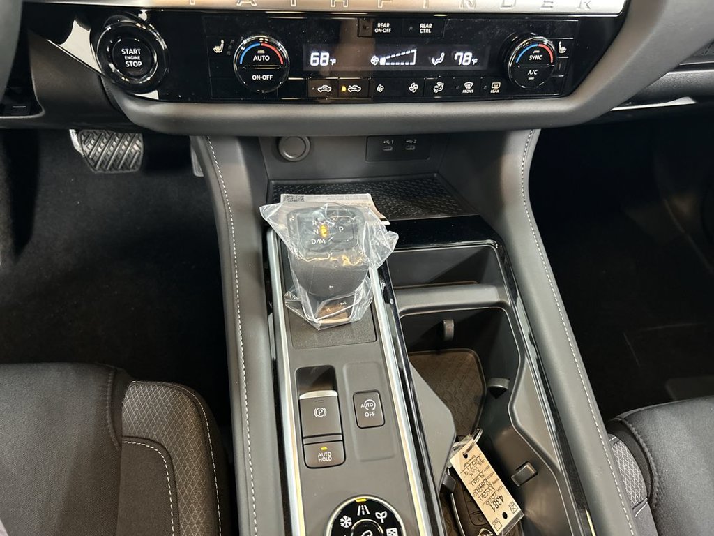 2026 Nissan Pathfinder SV - Photo 18