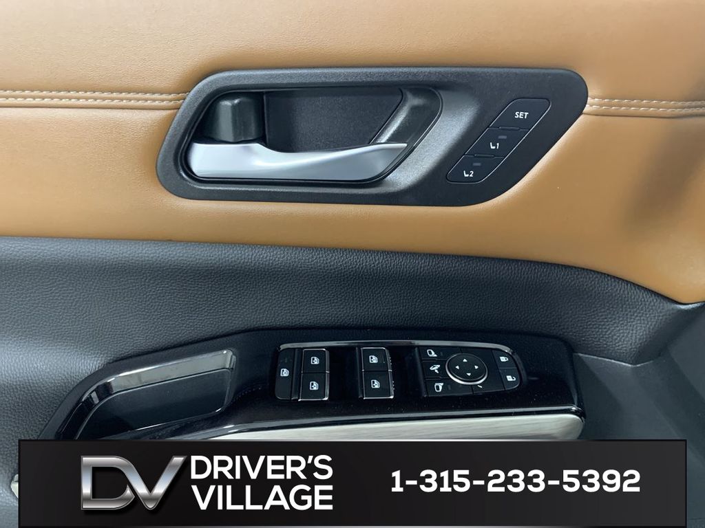 2023 Nissan Pathfinder Platinum - Photo 11