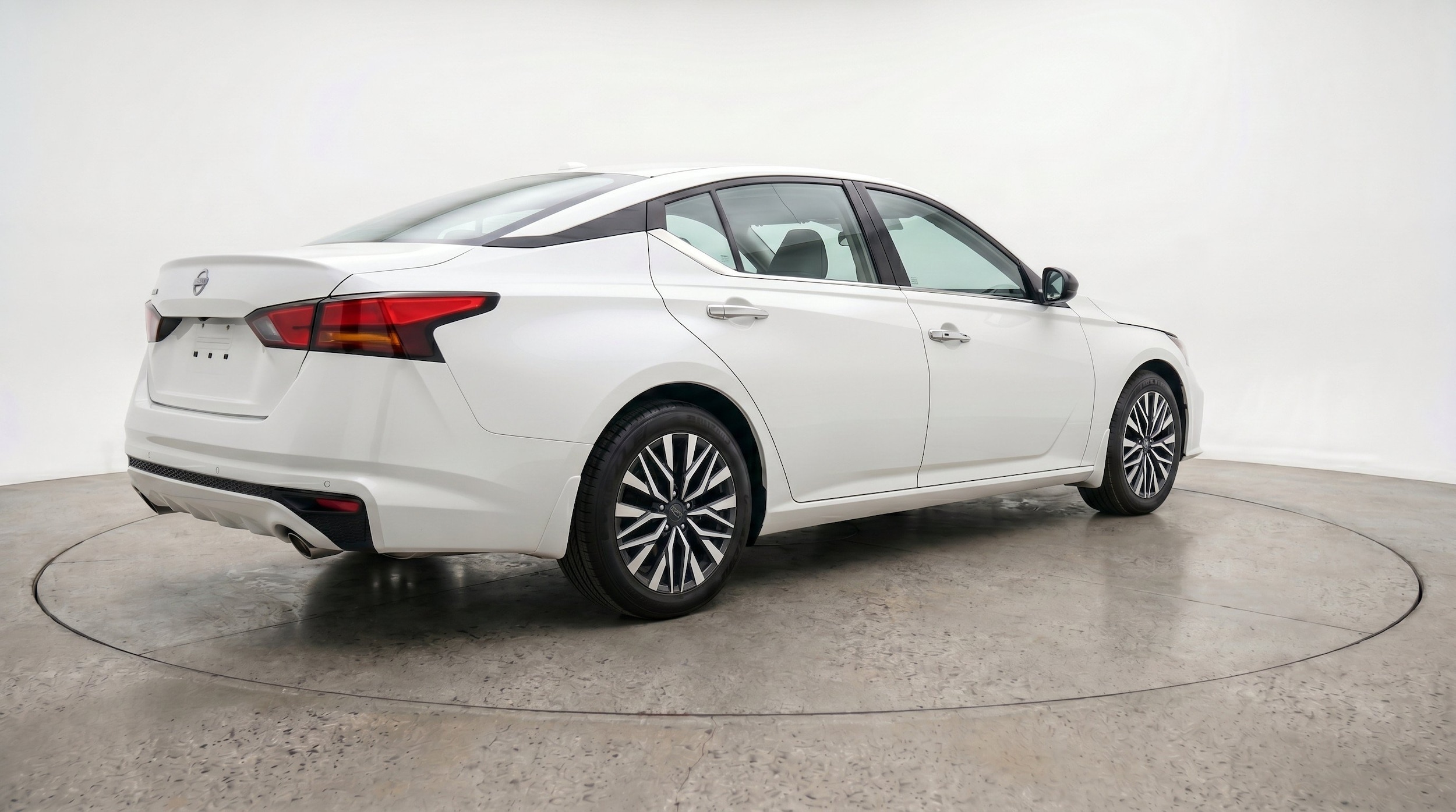 Thumbnail: 2025 Nissan Altima - 9