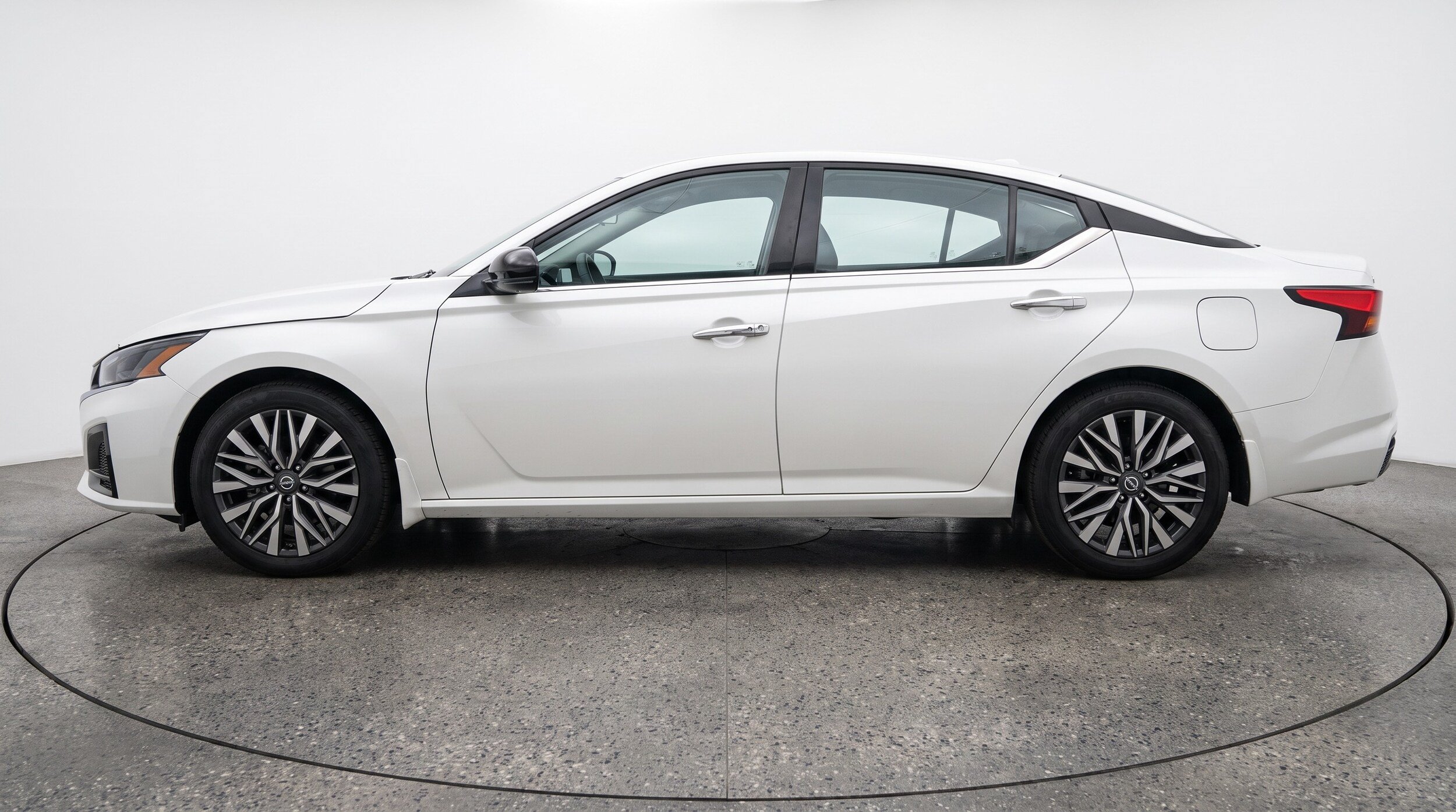 Thumbnail: 2025 Nissan Altima - 4