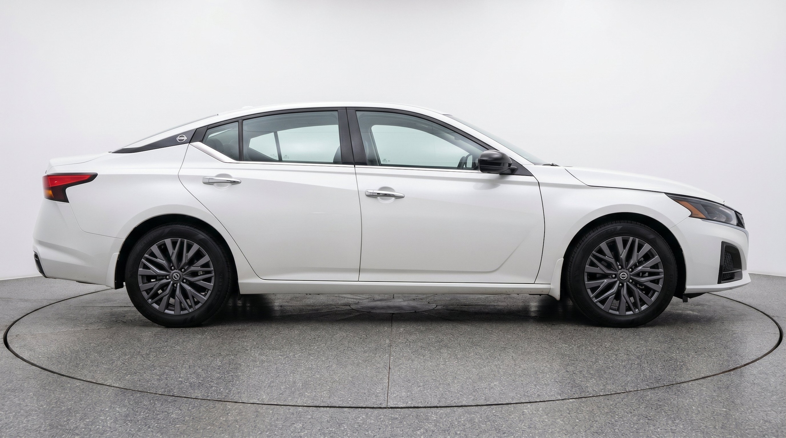Thumbnail: 2025 Nissan Altima - 10