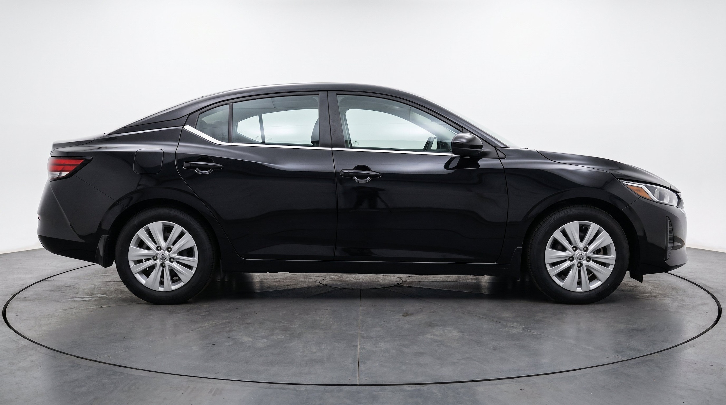 Thumbnail: 2025 Nissan Sentra - 10