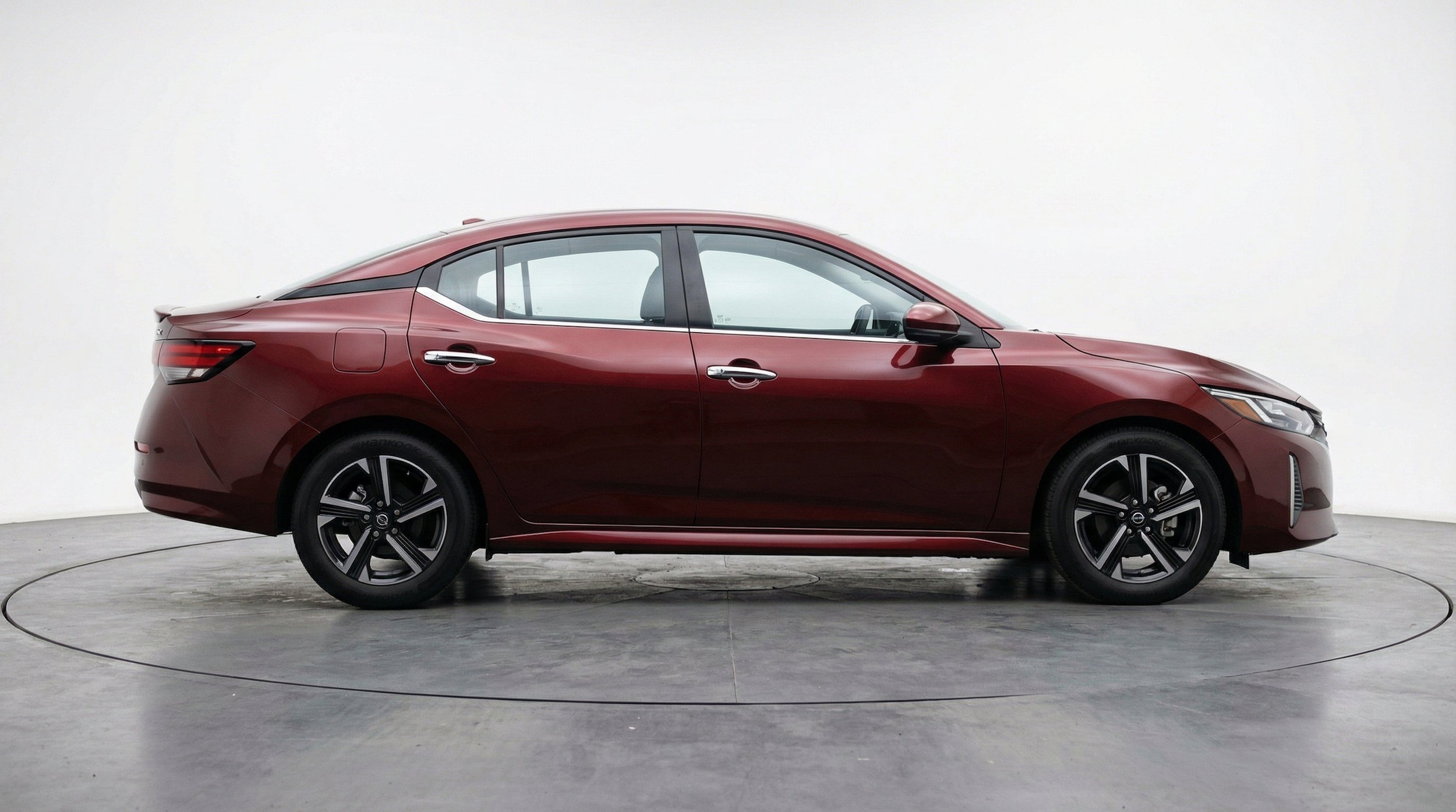 Thumbnail: 2025 Nissan Sentra - 10