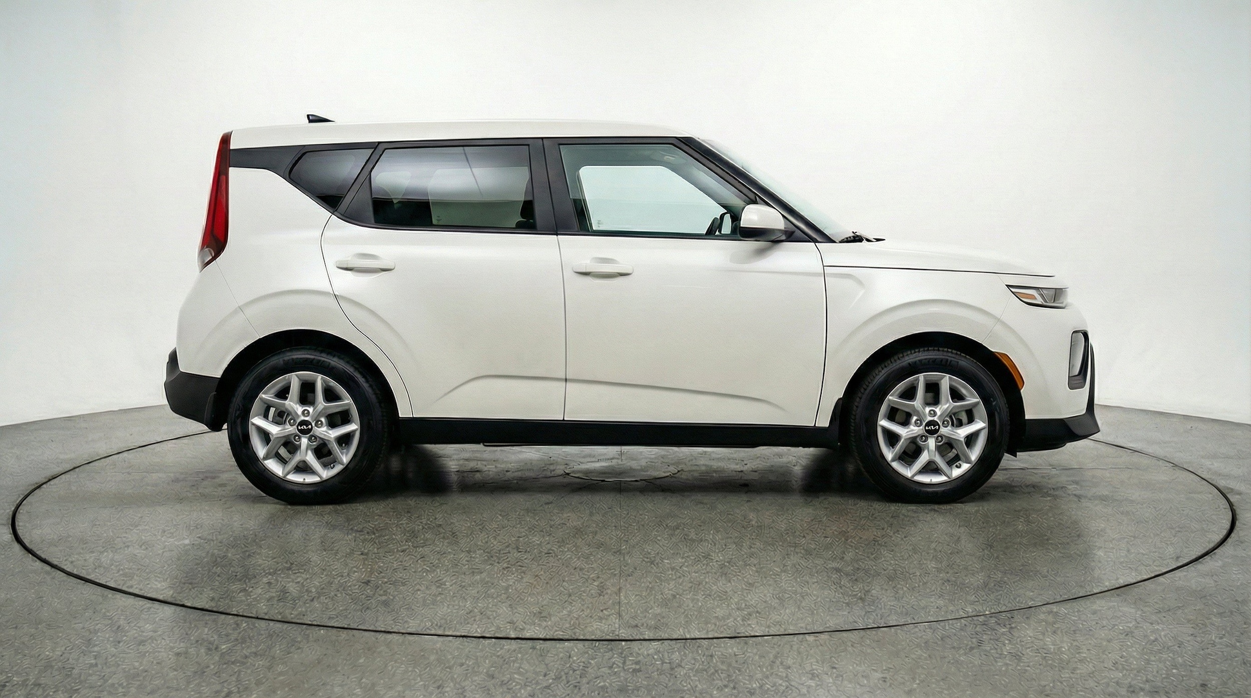 Thumbnail: 2025 Kia Soul - 10