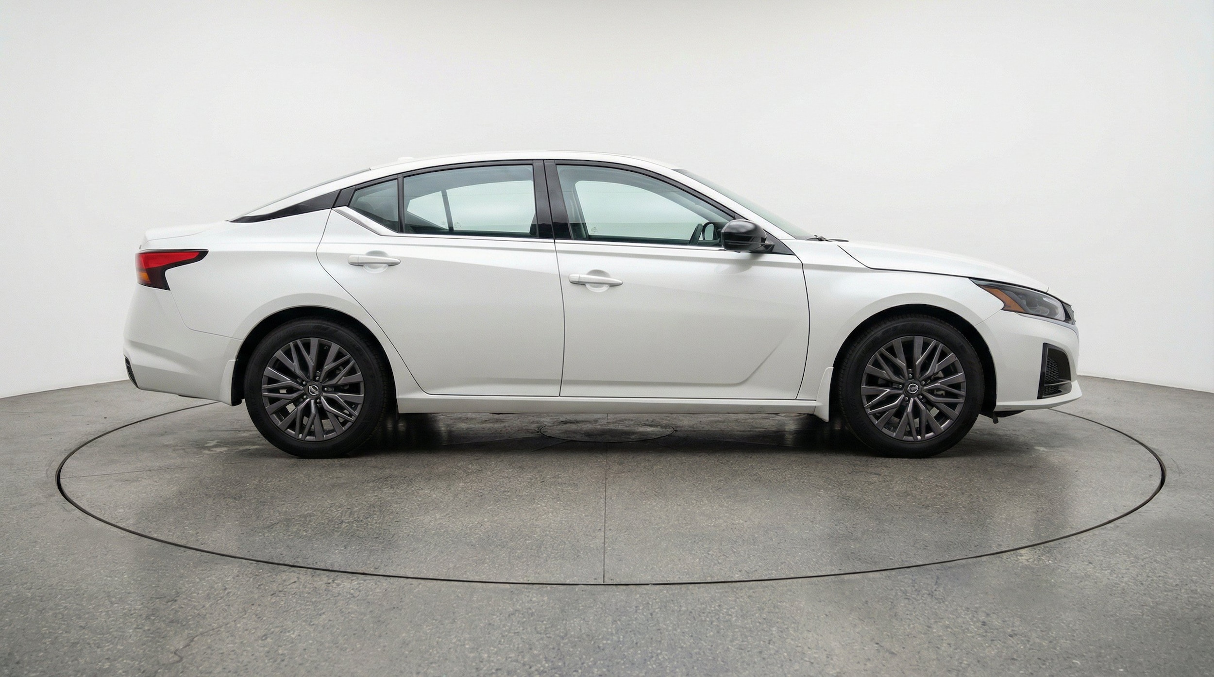 Thumbnail: 2025 Nissan Altima - 10