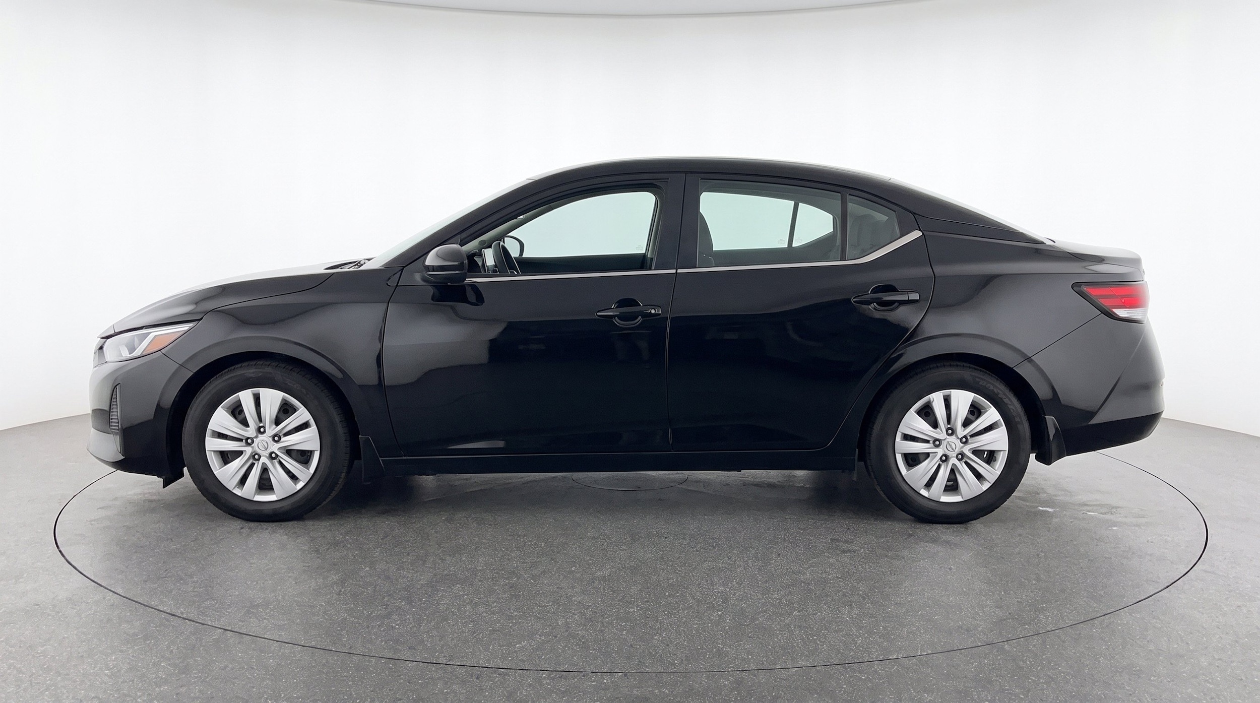 Thumbnail: 2025 Nissan Sentra - 5