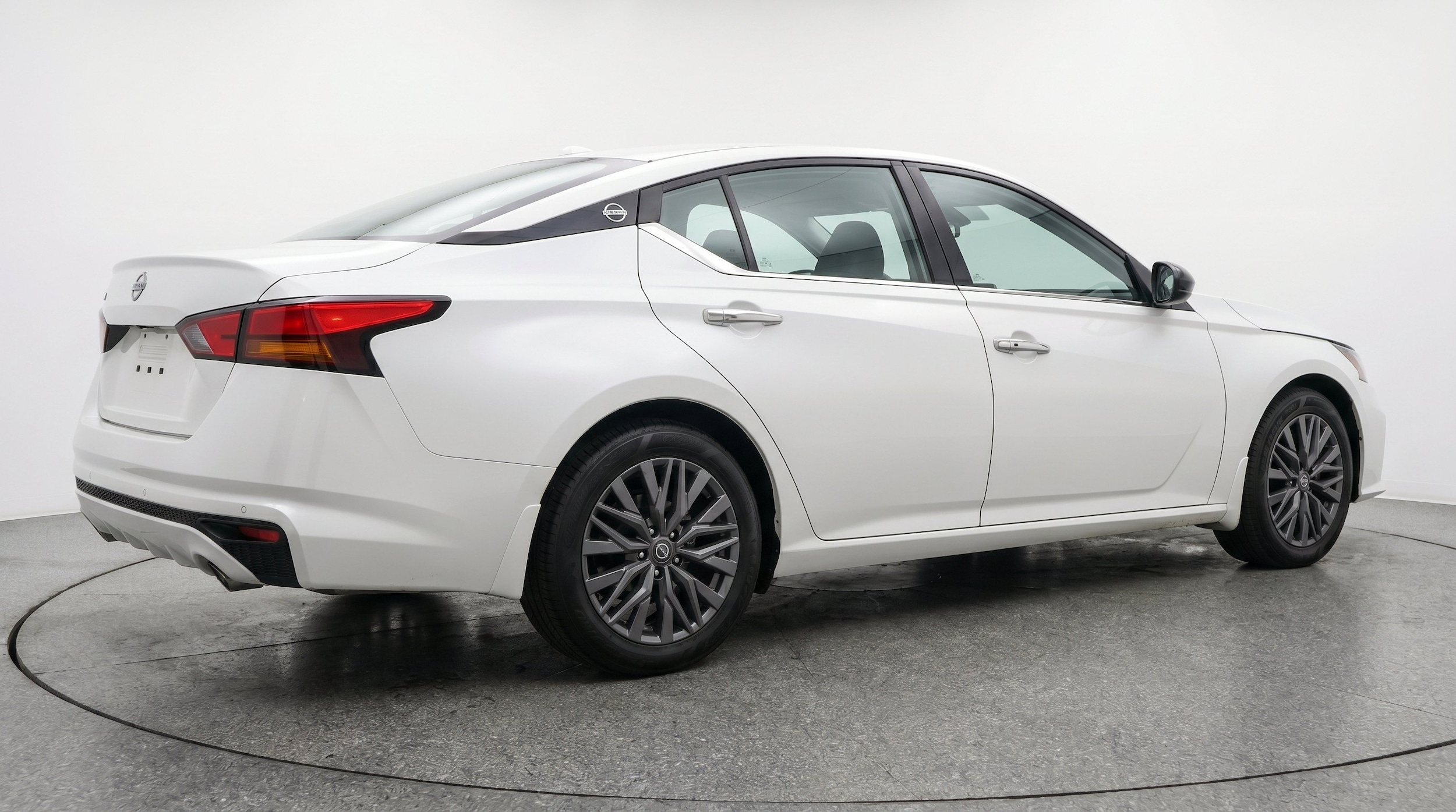 Thumbnail: 2025 Nissan Altima - 9