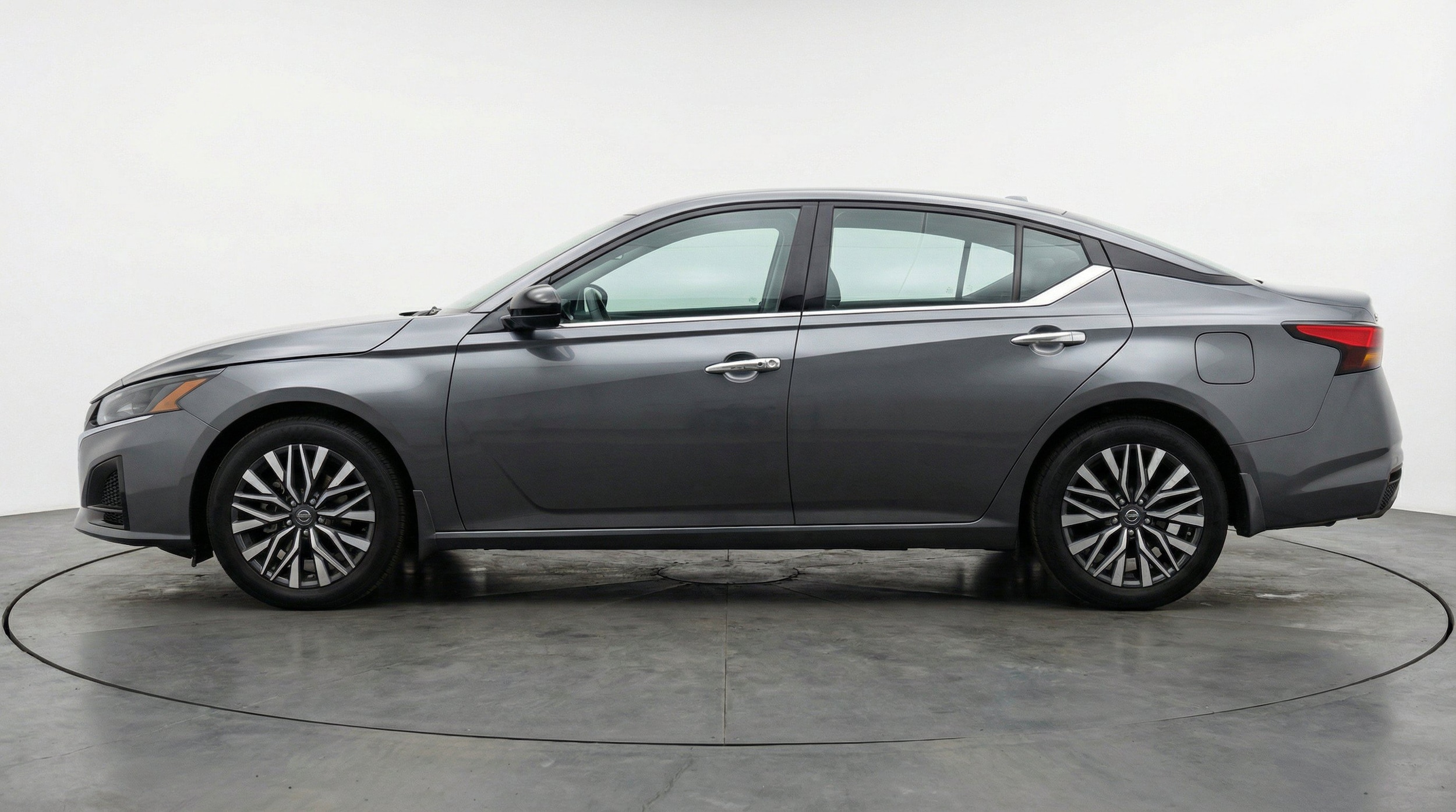 Thumbnail: 2025 Nissan Altima - 5