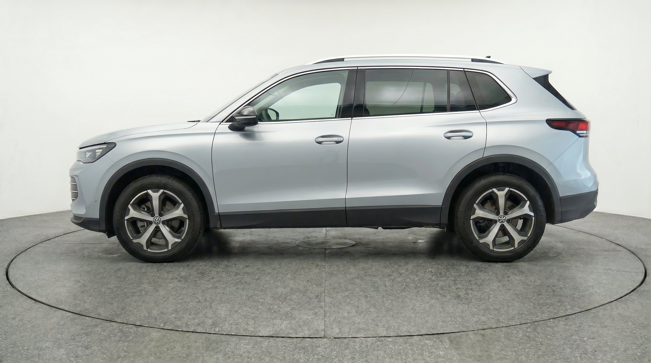 Thumbnail: 2026 Volkswagen Tiguan - 5