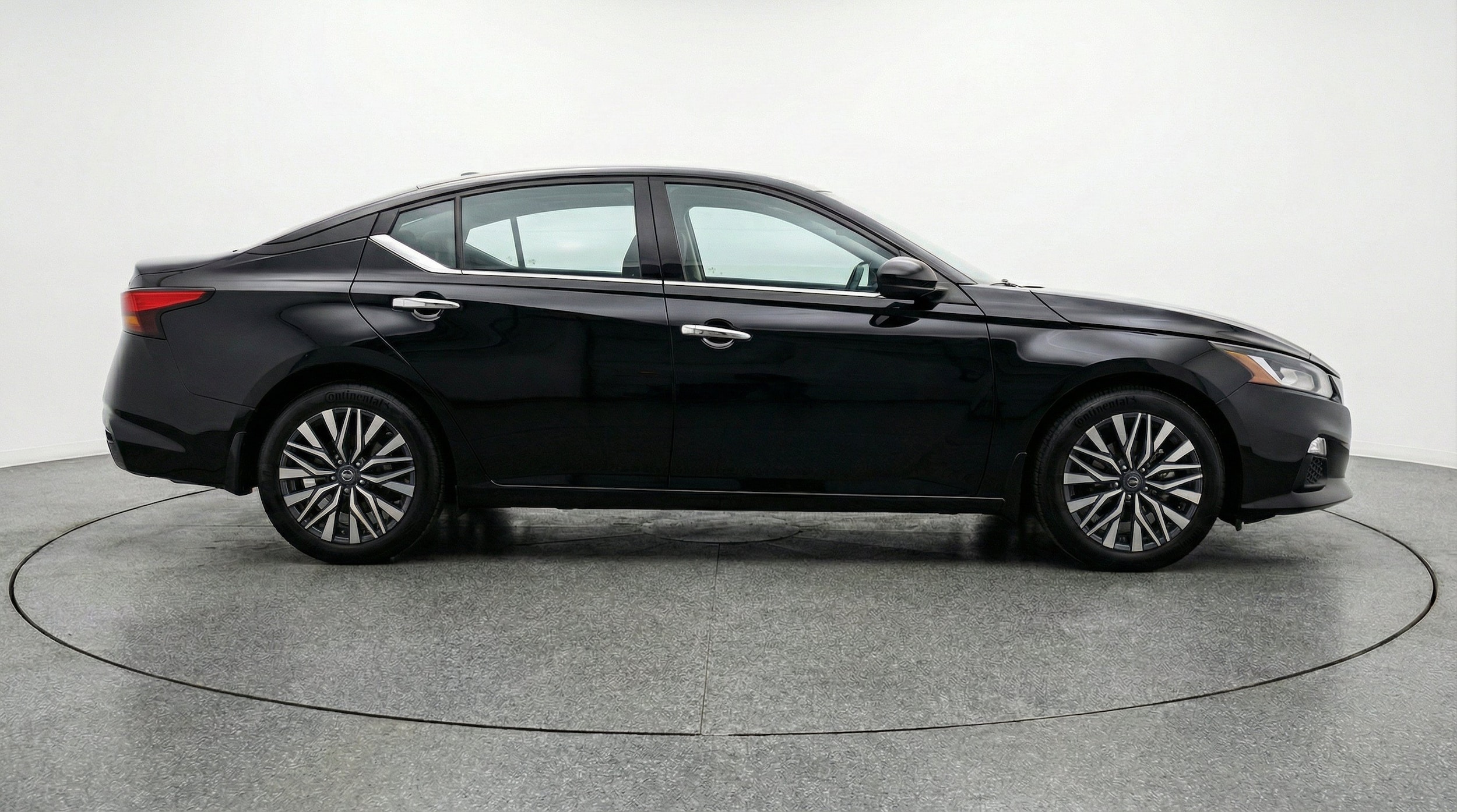 Thumbnail: 2025 Nissan Altima - 10