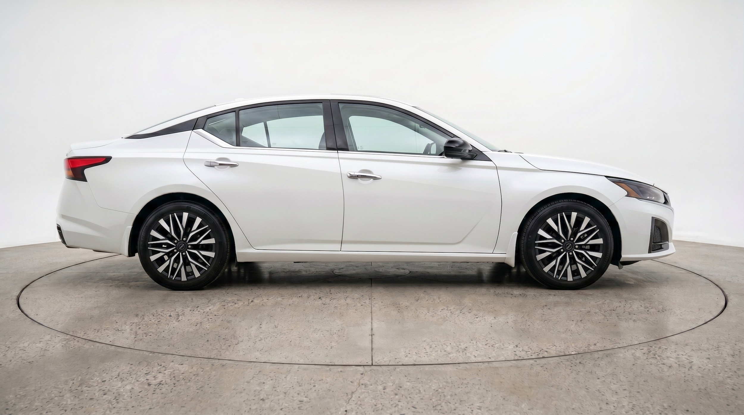 Thumbnail: 2025 Nissan Altima - 10